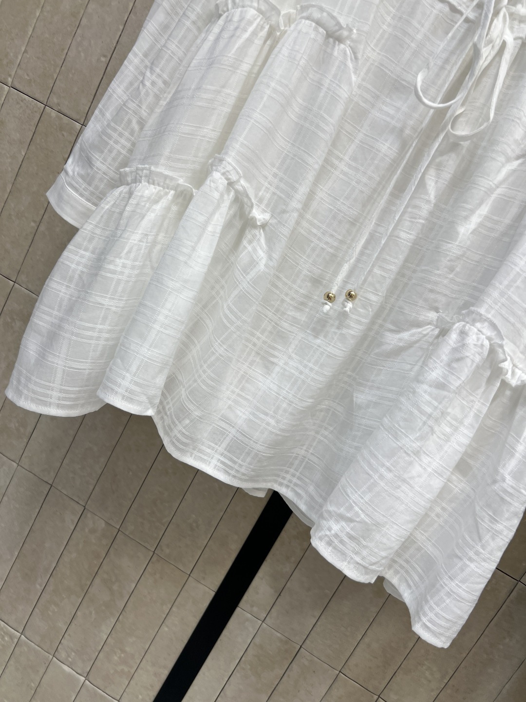 BUR家 26夏季新款 格纹系带连衣裙 棉质面料 轻盈透气 领口系带+收腰抽绳设计 可调节松紧 轻松打造