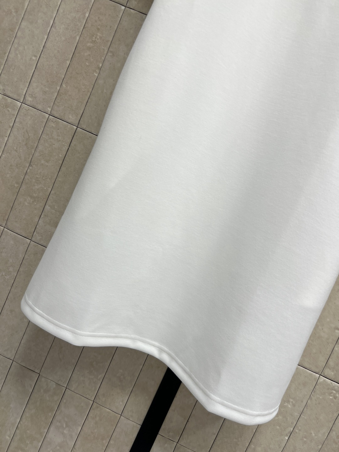 D家 26夏季新款 Polo领连衣裙 简约设计+经典翻领 三颗纽扣点缀 收腰A字版型 显瘦显高 面料柔软
