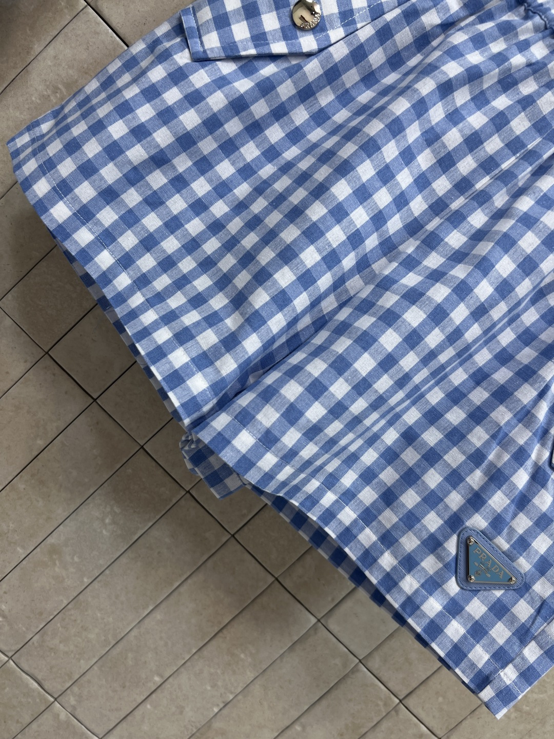 PD家 26夏季新款 格纹无袖套装 无袖翻领上衣+松紧腰短裤 面料透气轻薄 轻松穿出三七分比例 上衣的工