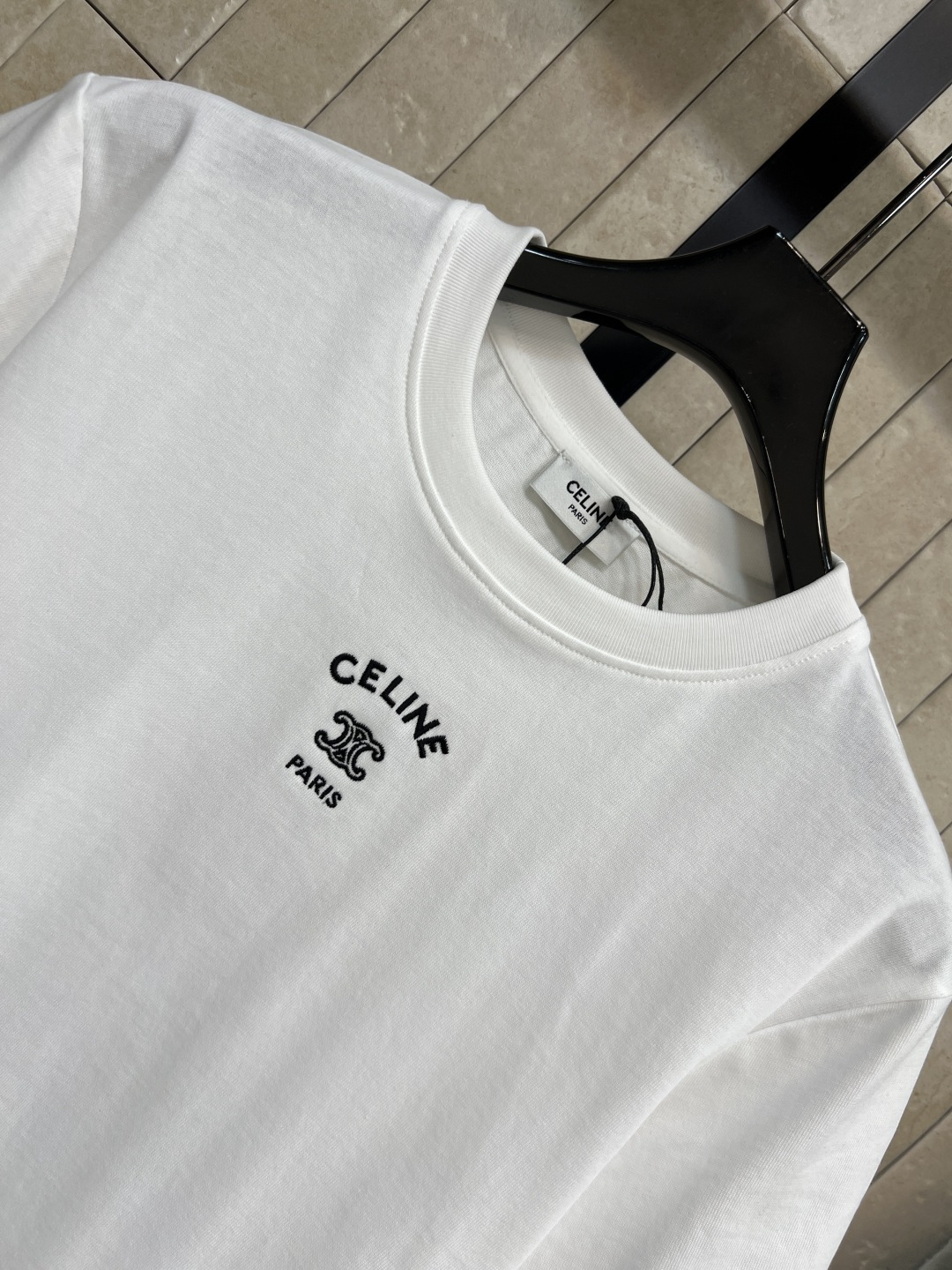 C家 26夏季新款 白T黑纱套装 白色上衣+高腰黑纱半裙 胸前跟腰头logo点缀 打破单调 裙子自然褶皱