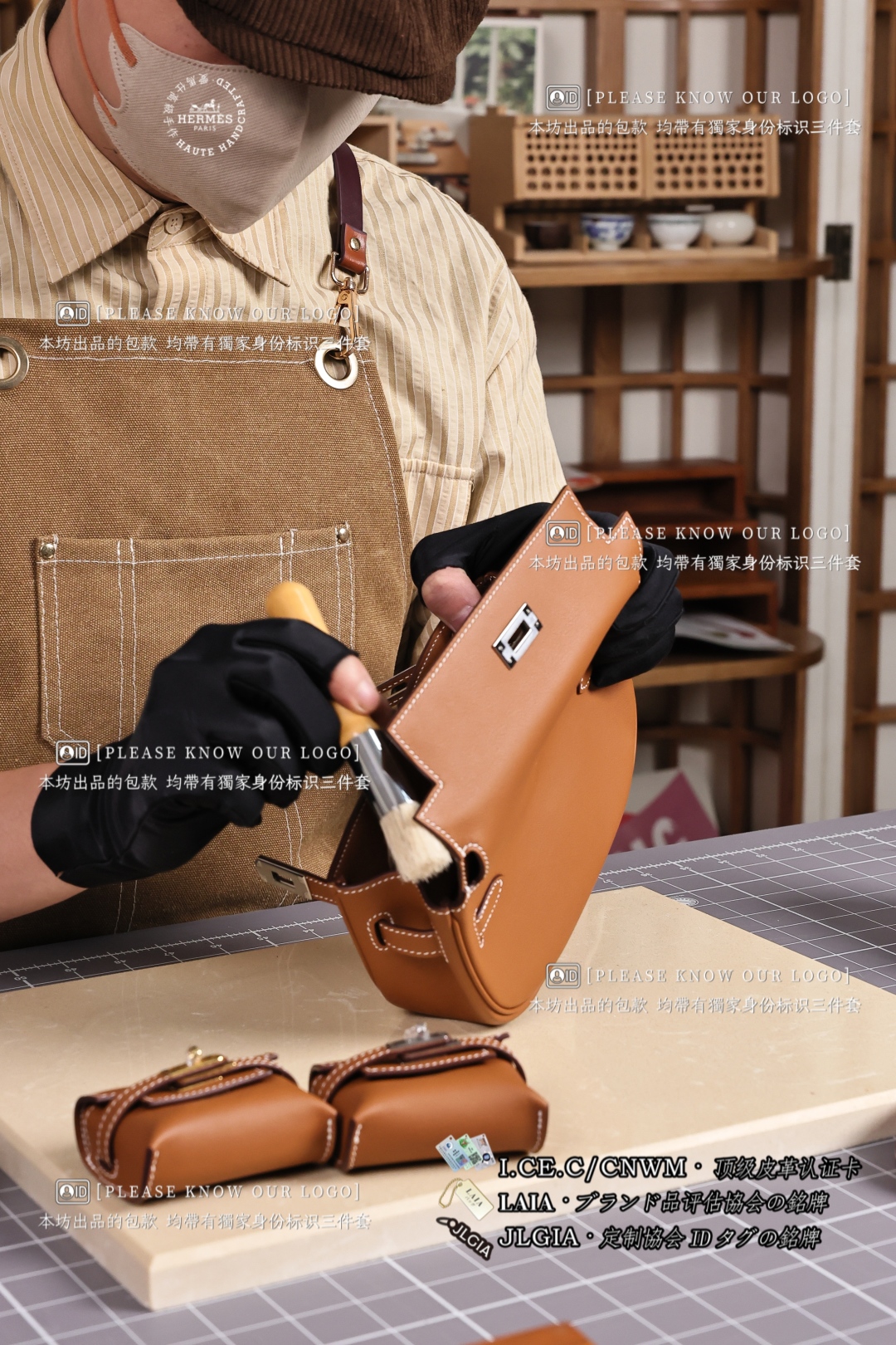 
©𝗞𝗲𝗹𝗹𝘆 𝗠𝗼𝗼𝘃𝗲 饺子包QC出货
执行出货前步骤 马毛刷45°顺纹清扫
——————
Perform the pre-shipment steps, horsehair brush 45° straight line cleaning