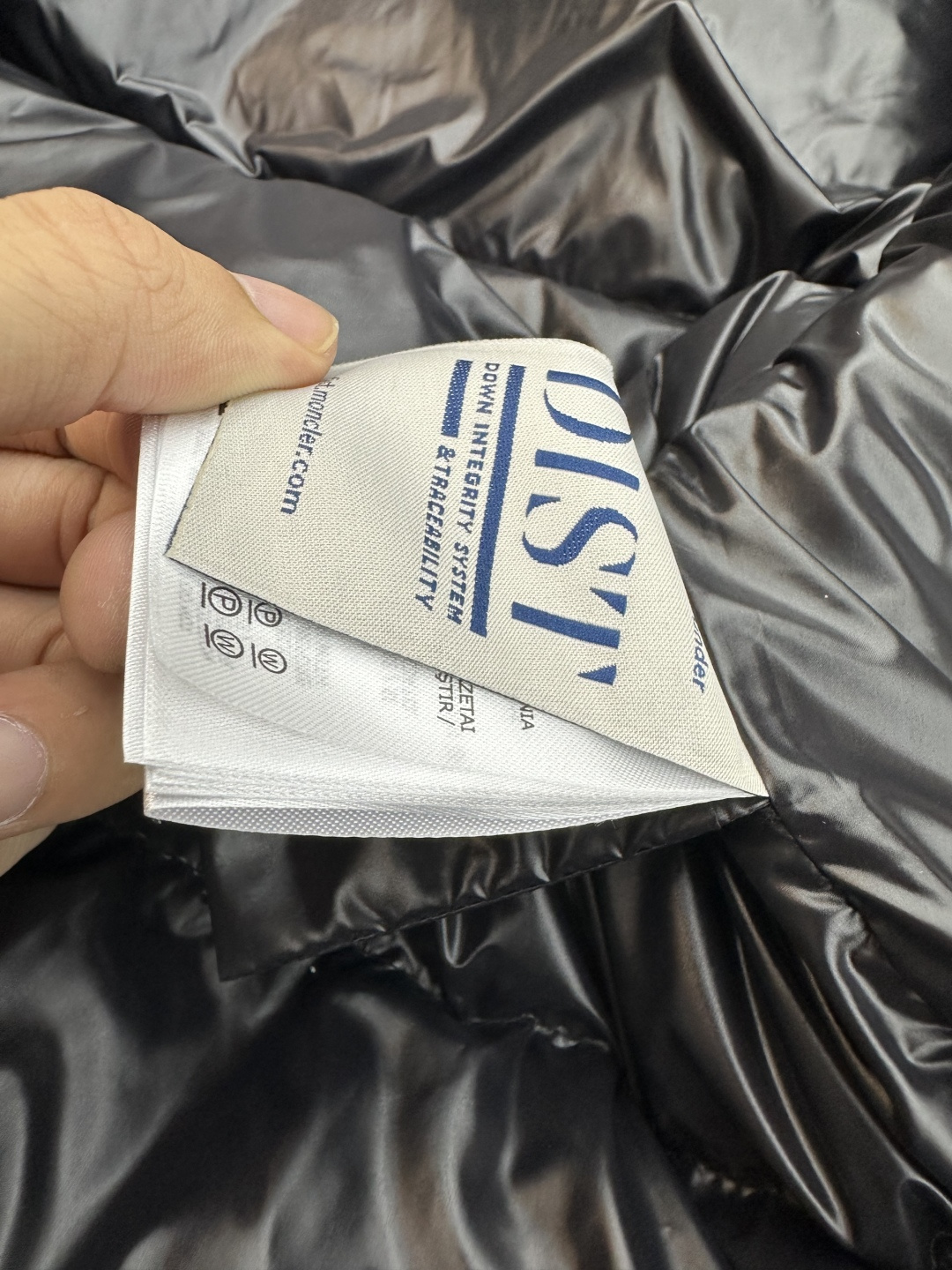 Moncler盟可睐 蒙口 三色彩条三色织带 Montbeliard系列 雪山鸭绒滑雪季 纯色连帽短款保