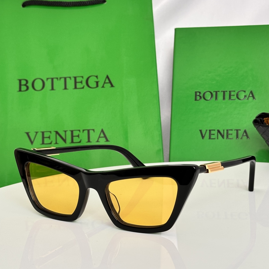 ‼️Bottega Venet*太阳镜，尽显永恒优雅。醋酸纤维方形猫眼镜框，搭配多种颜色镜片，相得益彰，