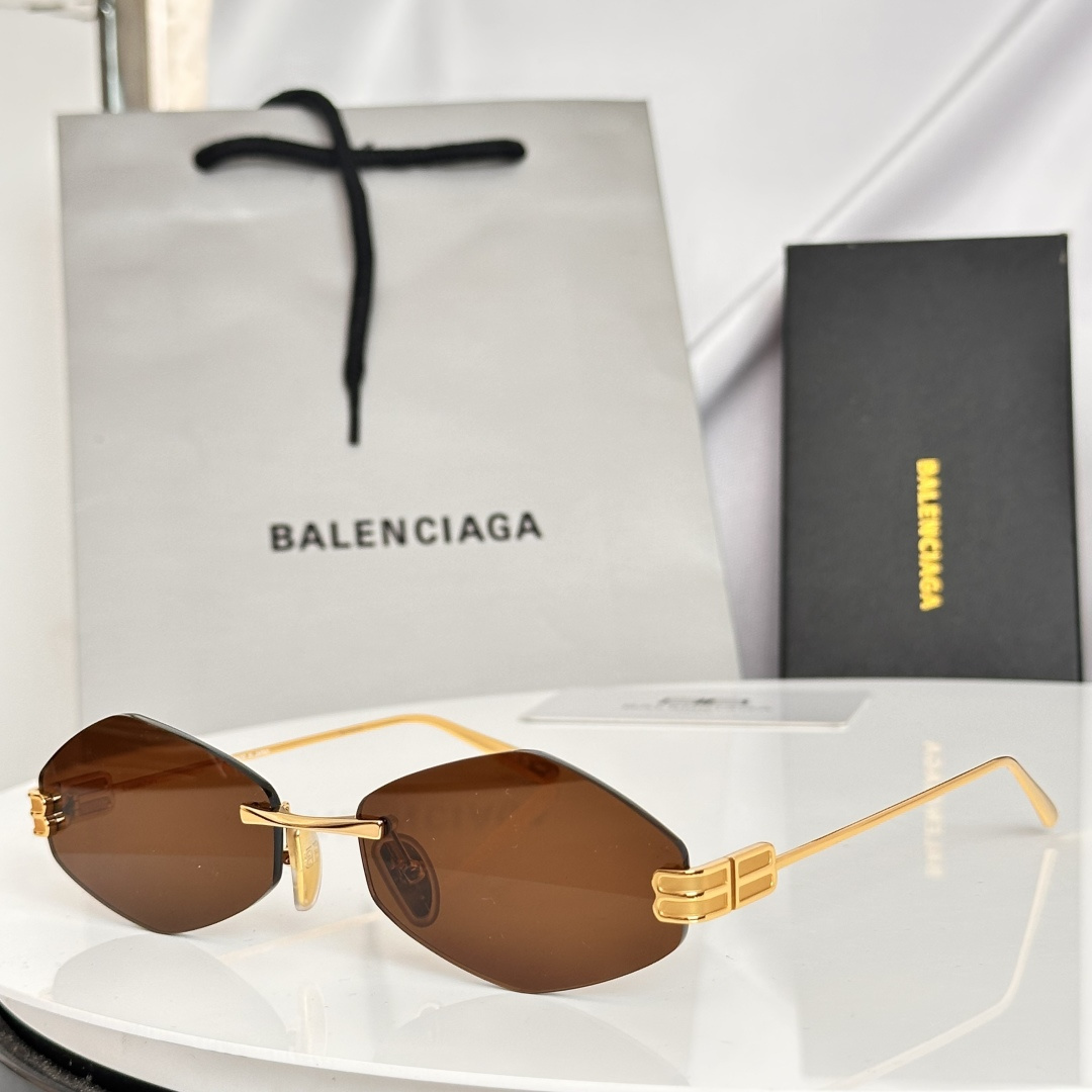 ‼️BALENCIAG*巴黎*世家⚜️⚜️⚜️MODEL：BB0811S⚜️⚜️⚜️SIZE：59口18