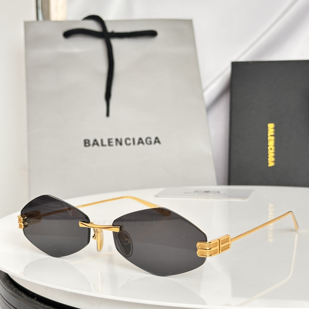 ‼️BALENCIAG*巴黎*世家⚜️⚜️⚜️MODEL：BB0811S⚜️⚜️⚜️SIZE：59口18