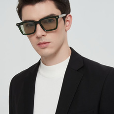 ‼️ 模特图 LOUIS VITTO*LV Aura Square太陽眼鏡是路易威登彰顯精湛工藝及標誌性 ‼️ 模特图 LOUIS VITTO*LV Aura Square太陽眼鏡是路易威登彰顯精湛工藝及標誌性