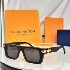 ‼️💯LOUIS VITTO*LV Aura Square太陽眼鏡是路易威登彰顯精湛工藝及標誌性logo ‼️💯LOUIS VITTO*LV Aura Square太陽眼鏡是路易威登彰顯精湛工藝及標誌性logo