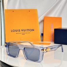 ‼️💯LOUIS VITTO*LV Aura Square太陽眼鏡是路易威登彰顯精湛工藝及標誌性logo ‼️💯LOUIS VITTO*LV Aura Square太陽眼鏡是路易威登彰顯精湛工藝及標誌性logo