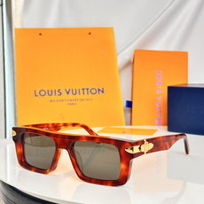 ‼️💯LOUIS VITTO*LV Aura Square太陽眼鏡是路易威登彰顯精湛工藝及標誌性logo ‼️💯LOUIS VITTO*LV Aura Square太陽眼鏡是路易威登彰顯精湛工藝及標誌性logo