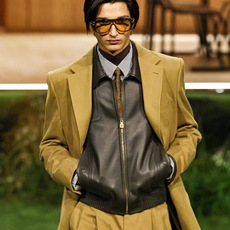‼️ 模特图 LOUIS VITTO*LV Aura Square太陽眼鏡是路易威登彰顯精湛工藝及標誌性 ‼️ 模特图 LOUIS VITTO*LV Aura Square太陽眼鏡是路易威登彰顯精湛工藝及標誌性