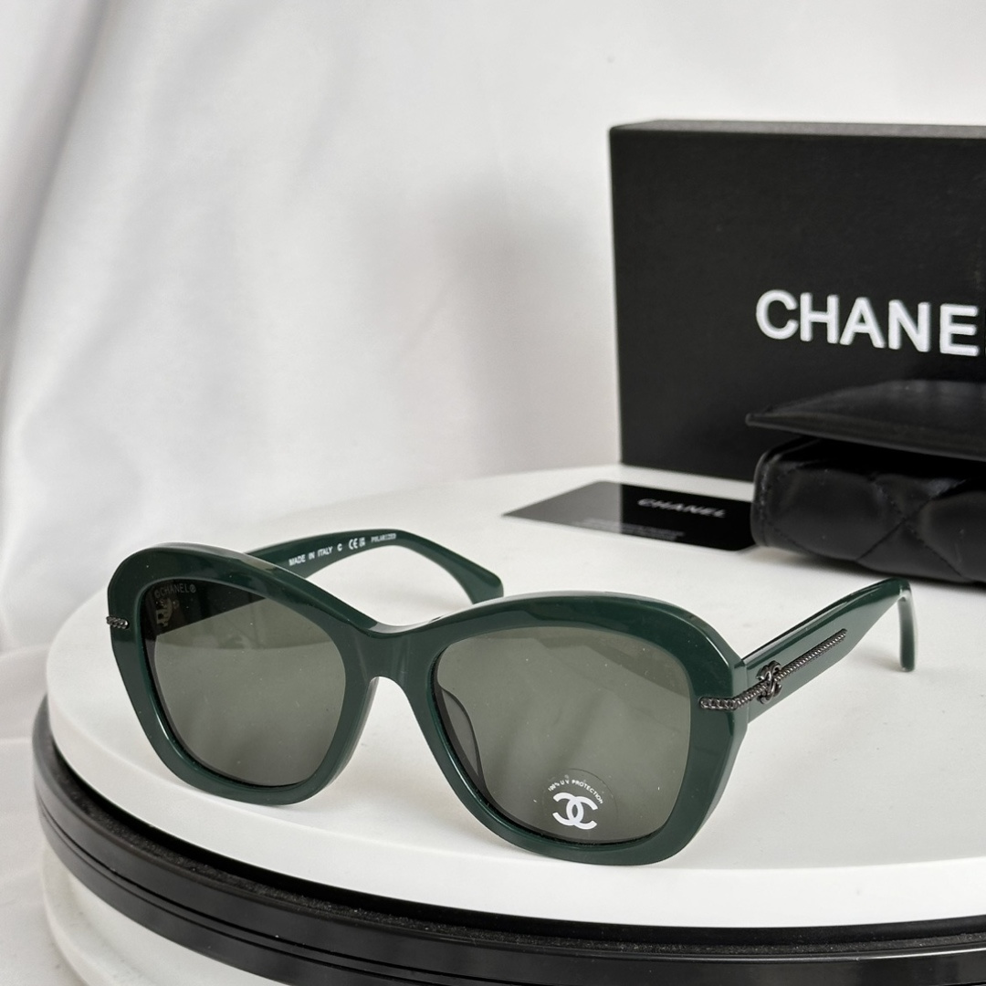 CHANEL Oversized Square Sunglasses