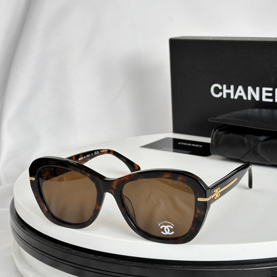 CHANEL Oversized Square Sunglasses