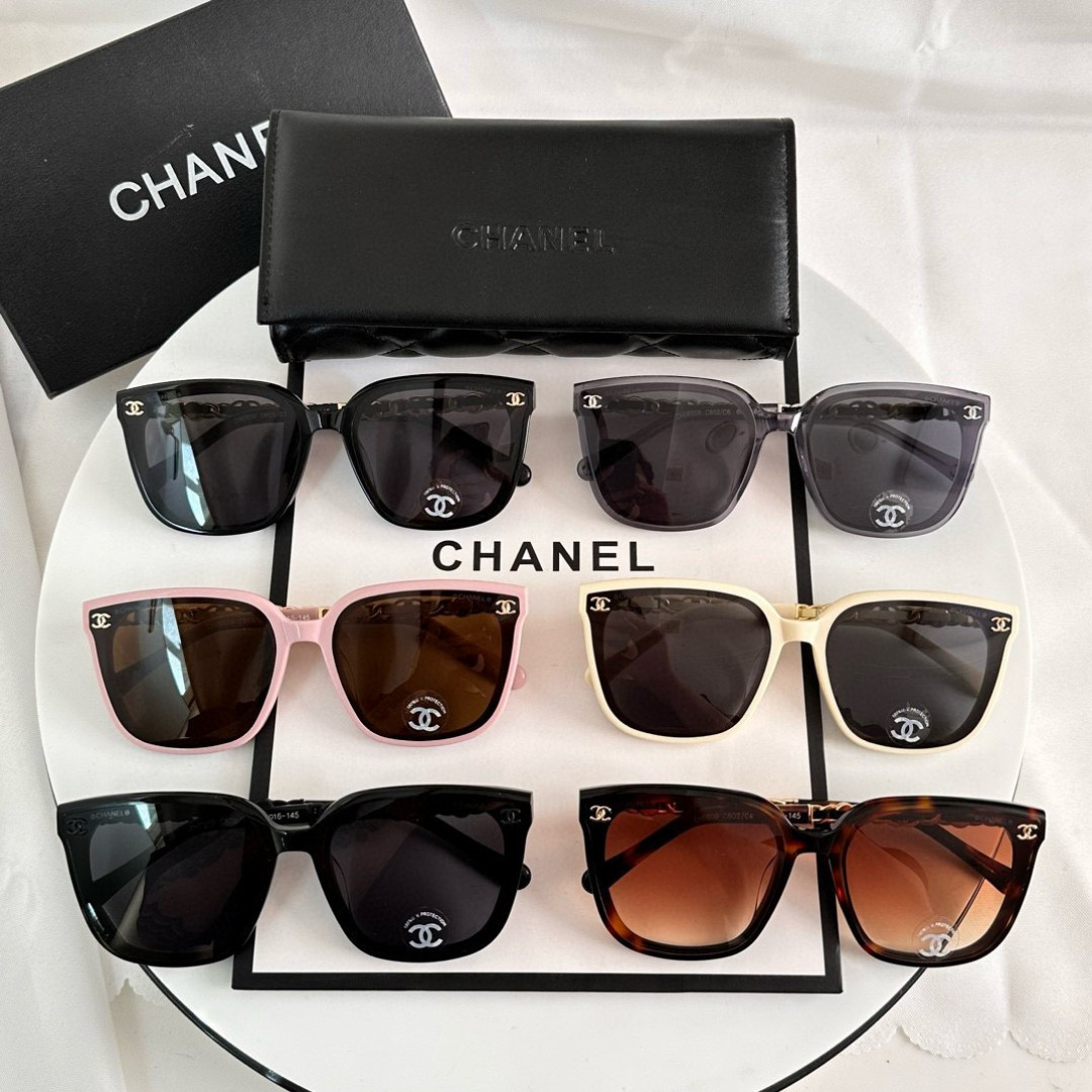 CHANEL Sunglasses