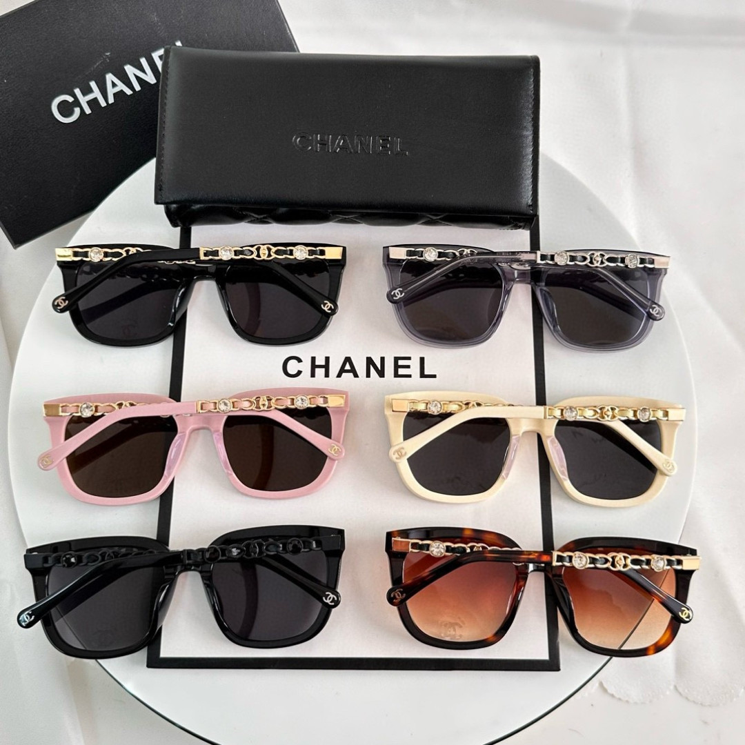 CHANEL Sunglasses