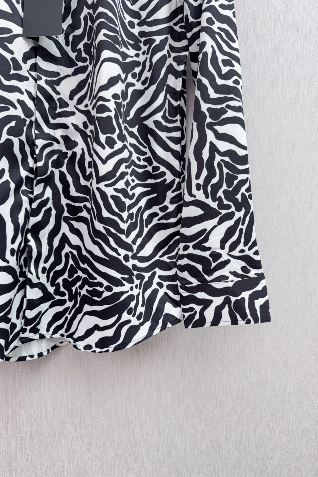 “St. Roland: High-Quality Natural Cotton Shirt for Spring Fashion” - 图片 8