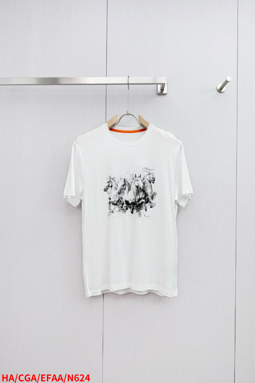 NO:442834,N624 HA Hermes Top quality 2025 new short-sleeved products!  Selected top-grade original fabrics, soft touch. Top imported private goods, fashionable design, trendy short-sleeved, undeniable quality, excellent effect on the upper body, the same style as the luxury official website!  Size M-3XL the next day, hermes, T-shirt,alexander wang19860909N624 HA 爱马仕 顶级品质 2025款新品短袖！精选顶级原版面料,手感柔软.顶级进口私货,时尚设计潮流短袖,不失奢华 品质毋庸置疑 上身效果超赞,奢华官网同款！尺码M-3XL 隔天,,hermes,T-shirt,alexander wang,Men's clothing