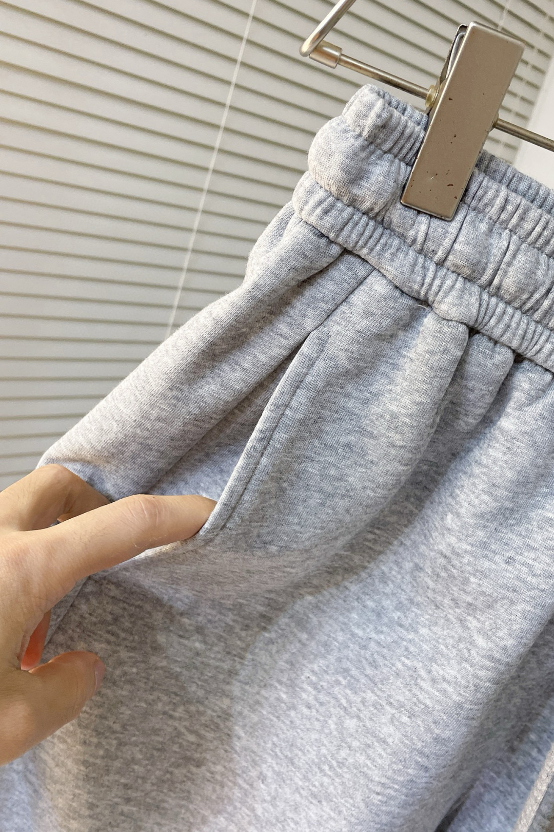 “Modern Attitudes: Magila 25 New Short Shorts for Spring and Summer” - 图片 4