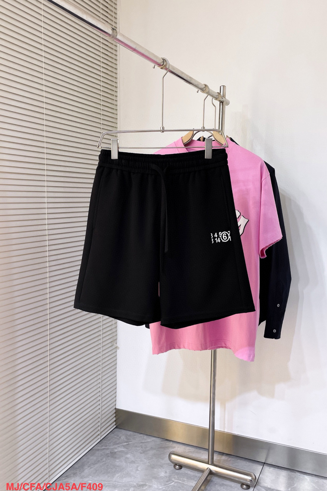 “Magila Spring/Summer Shorts: Modern, Quality, Innovative. 63.1% Pasta, 36.9% Cotton/Polyester. Sizes M-2XL.”
