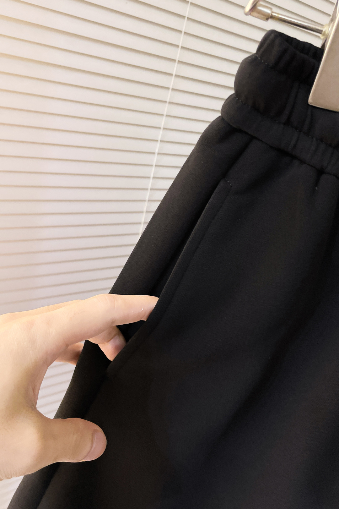 Lulem Spring/Summer Shorts: Modern, Innovative, Quality Fabric, Emblem Detail, Various Sizes - 图片 7