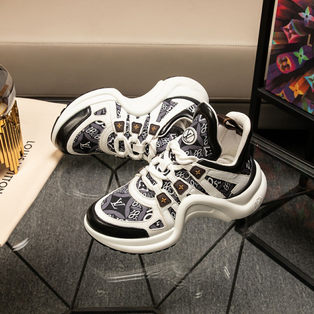 Spring/Summer 2022 LV Archlight Sneakers: Monogram Design, Detailed Features, High-End Packaging - 图片 4