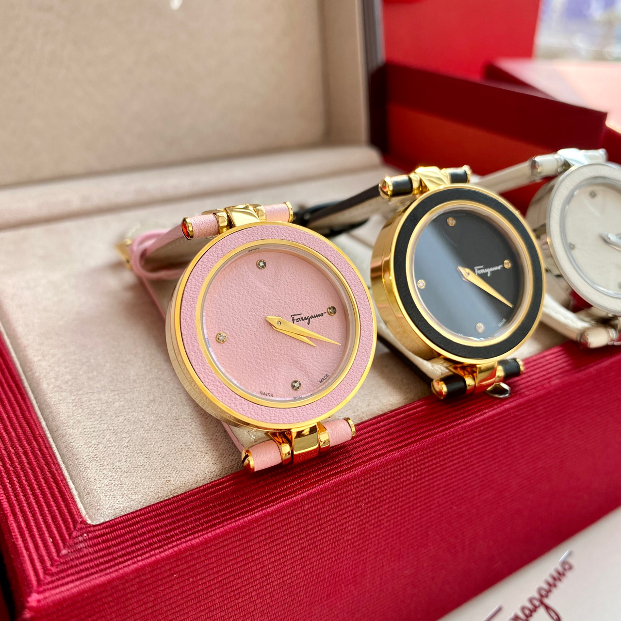 Luxury Firagm Watch: Glamorous Design with Imported Leather and Real Drills - 图片 3