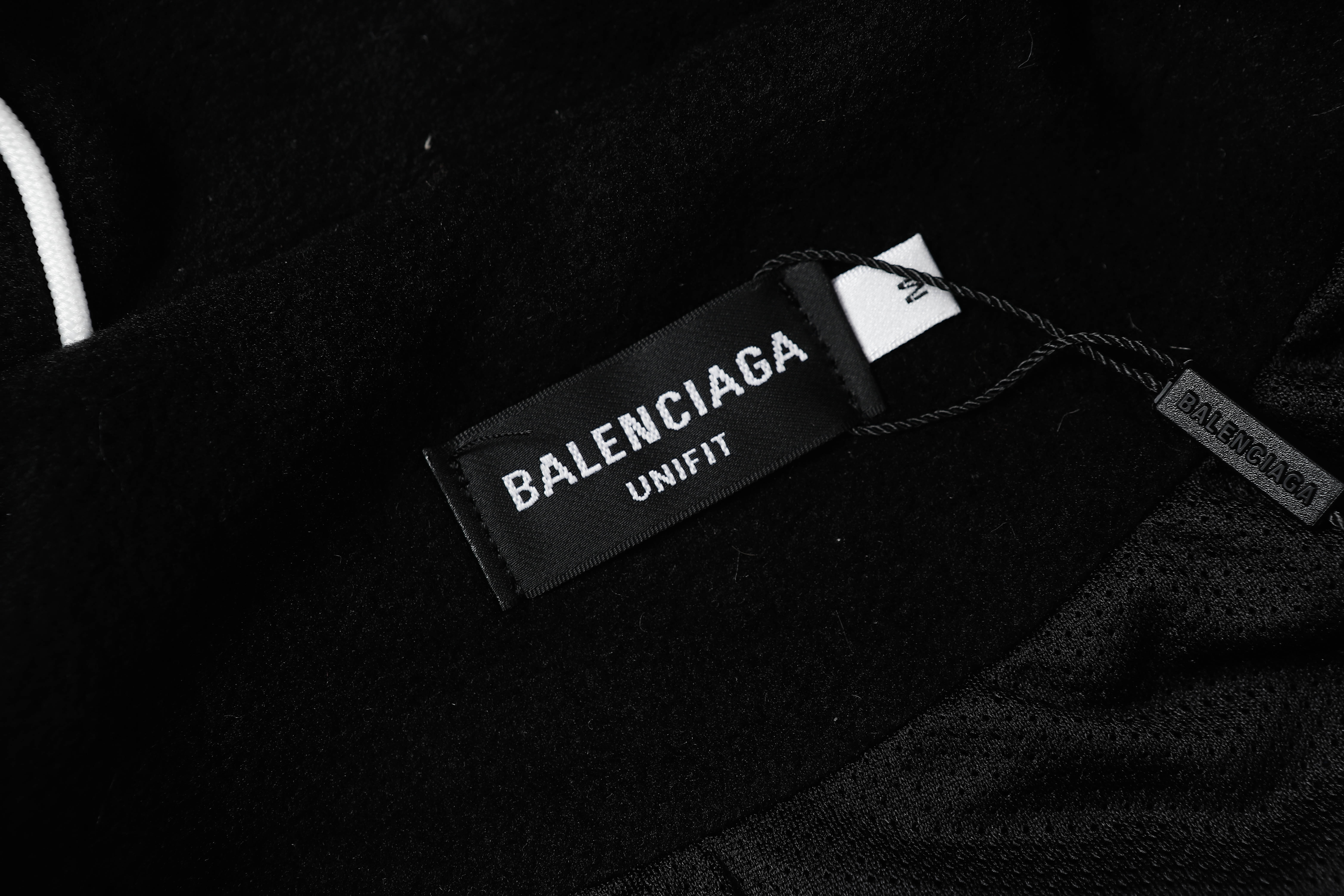 300 巴黎世家balenciaga高领抓绒Sporty B 宽松剪