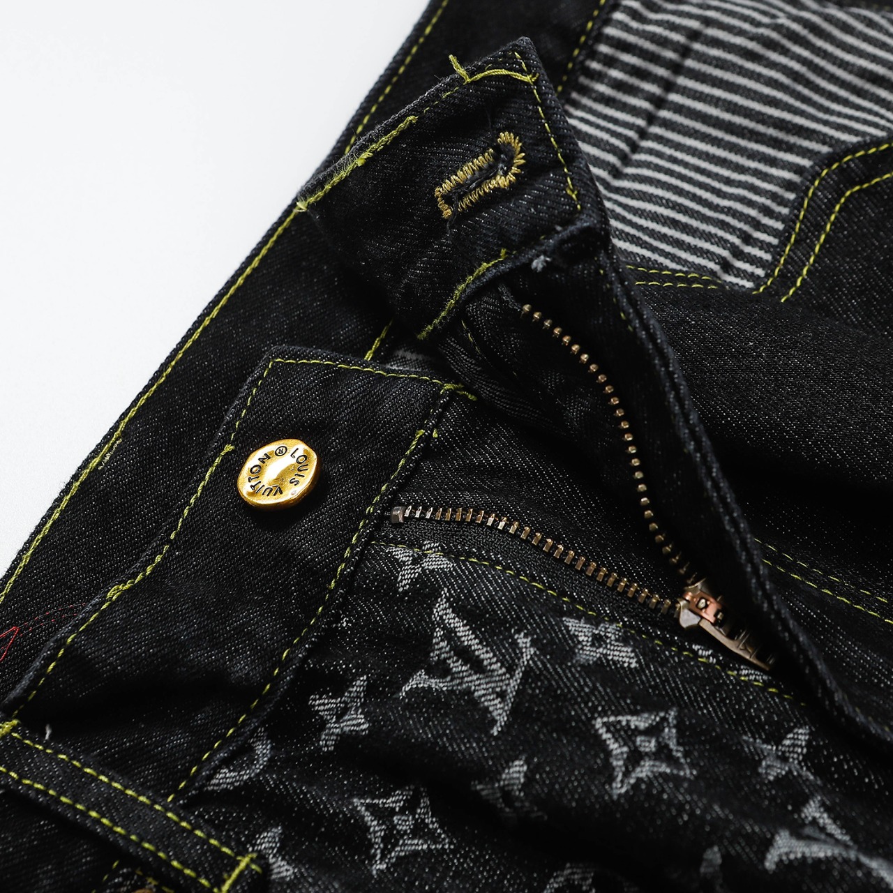 LouisVuitton/路易威登 Nigo 联名爱心贴布牛仔长裤