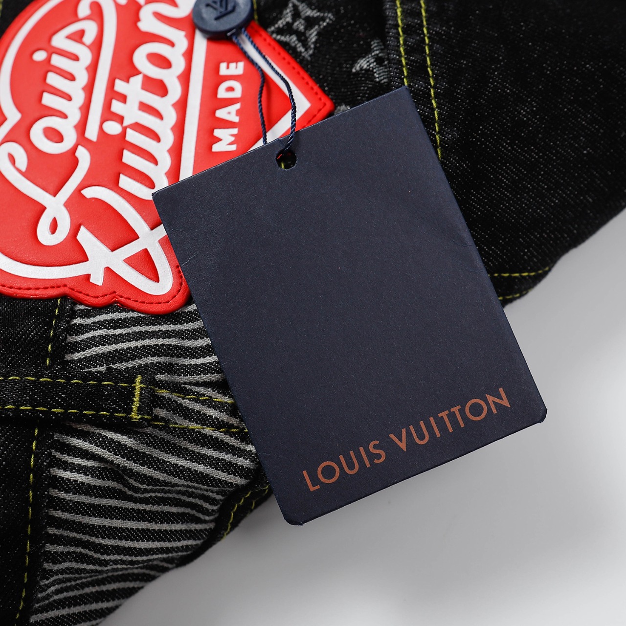 LouisVuitton/路易威登 Nigo 联名爱心贴布牛仔长裤