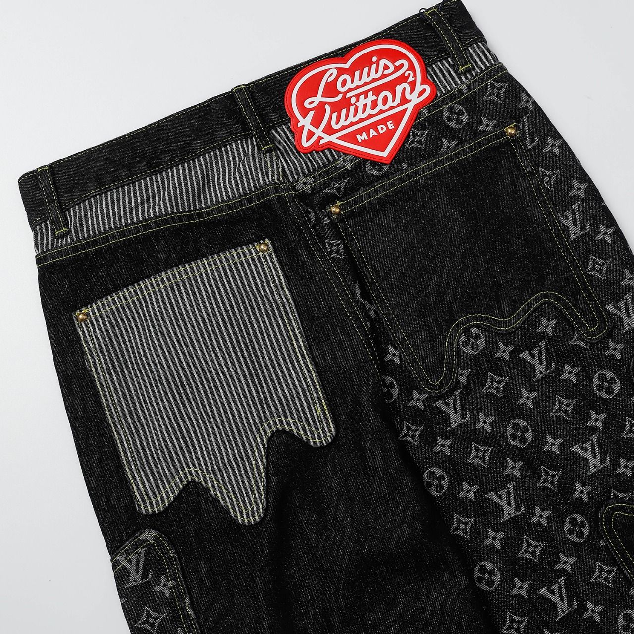 LouisVuitton/路易威登 Nigo 联名爱心贴布牛仔长裤