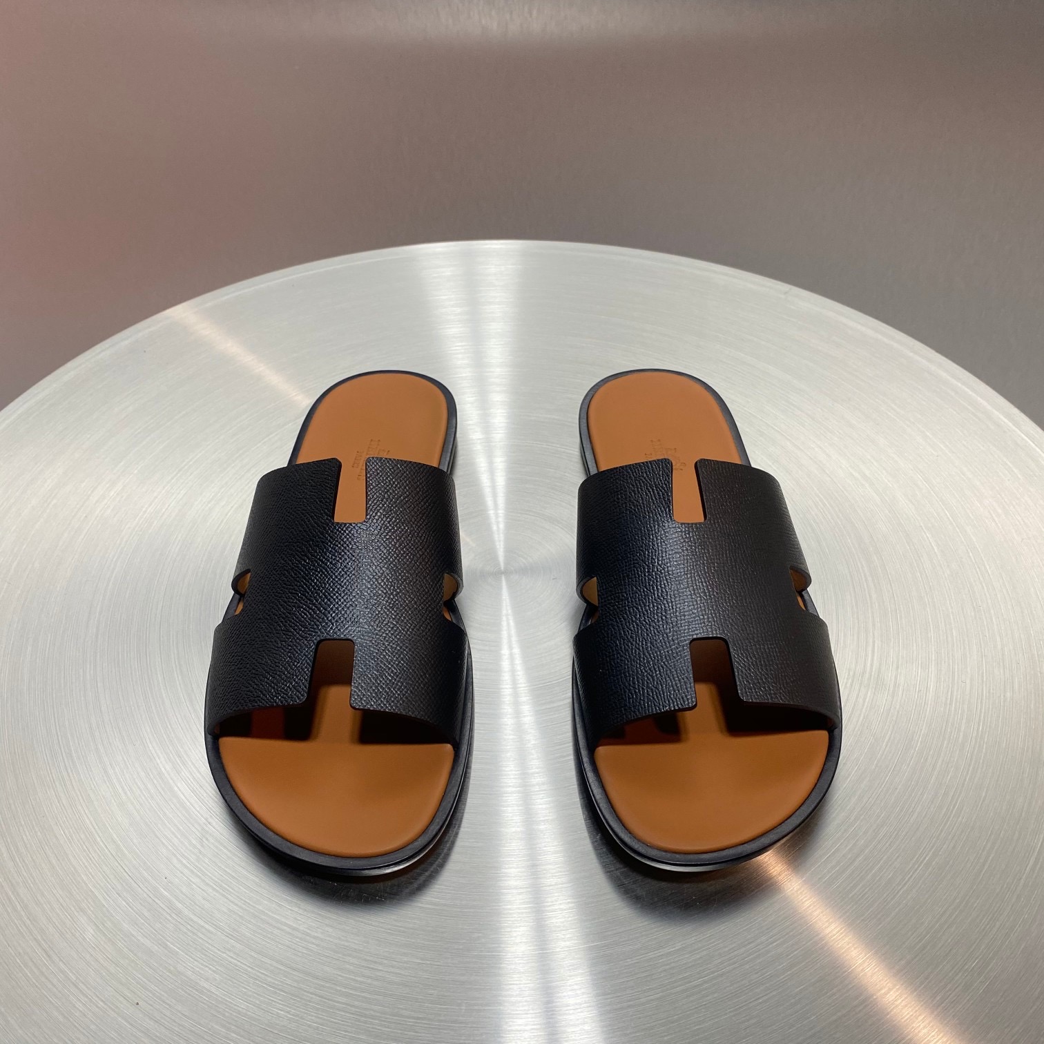 Hermes Sapatos Sandálias Chinelos venda online
 Homens Couro de vaca genuíno Colecção Verão Praia