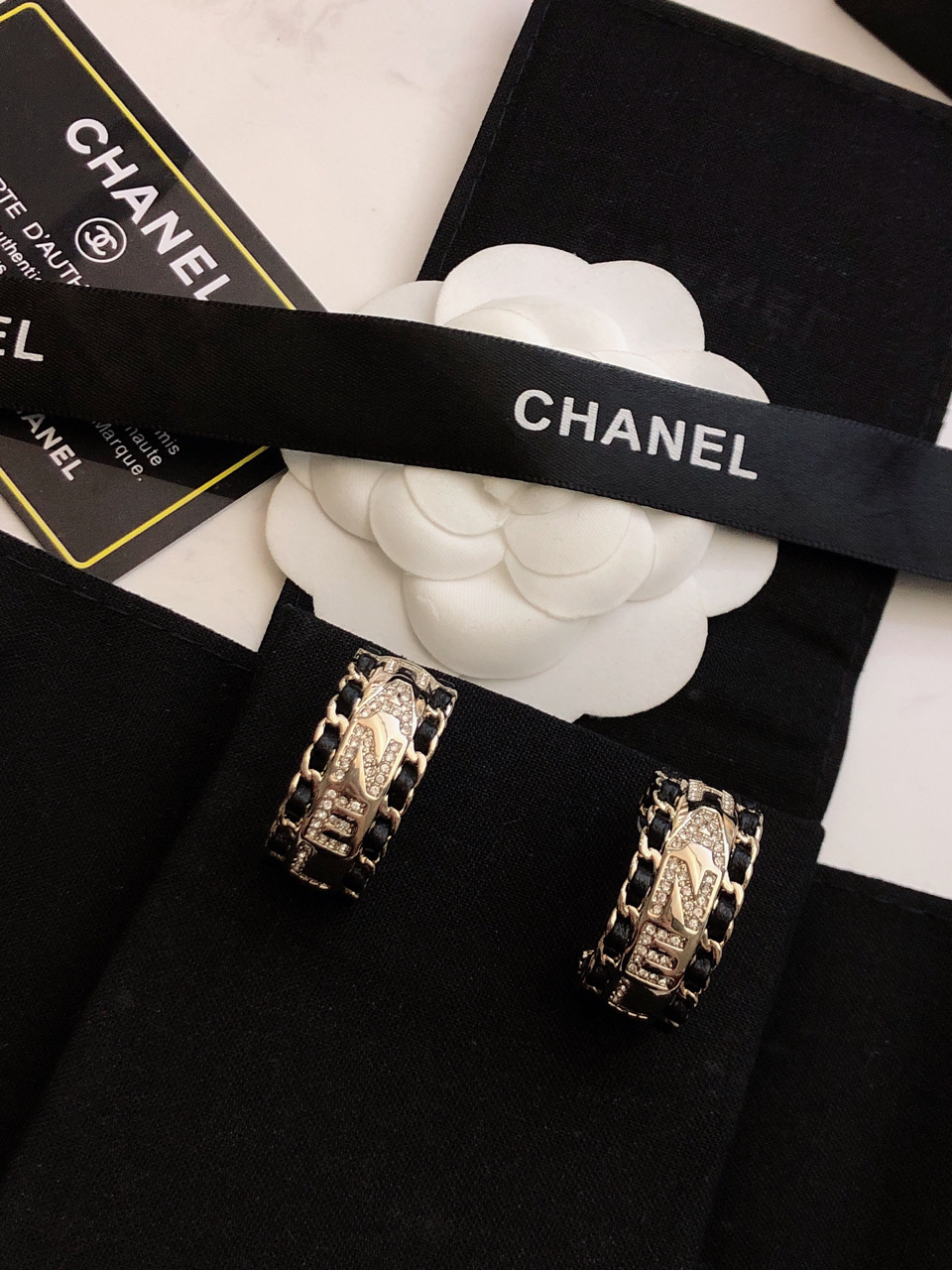 ❤️CHANEL 香奈儿新款耳环款💫流苏耳环专柜黄铜，很清新一款耳环 修饰脸型 上身图特别优雅 适合各种