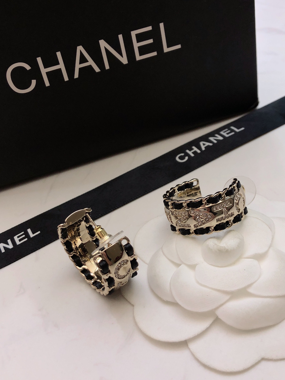 ❤️CHANEL 香奈儿新款耳环款💫流苏耳环专柜黄铜，很清新一款耳环 修饰脸型 上身图特别优雅 适合各种