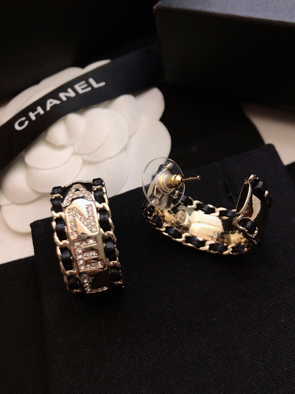 ❤️CHANEL 香奈儿新款耳环款💫流苏耳环专柜黄铜，很清新一款耳环 修饰脸型 上身图特别优雅 适合各种