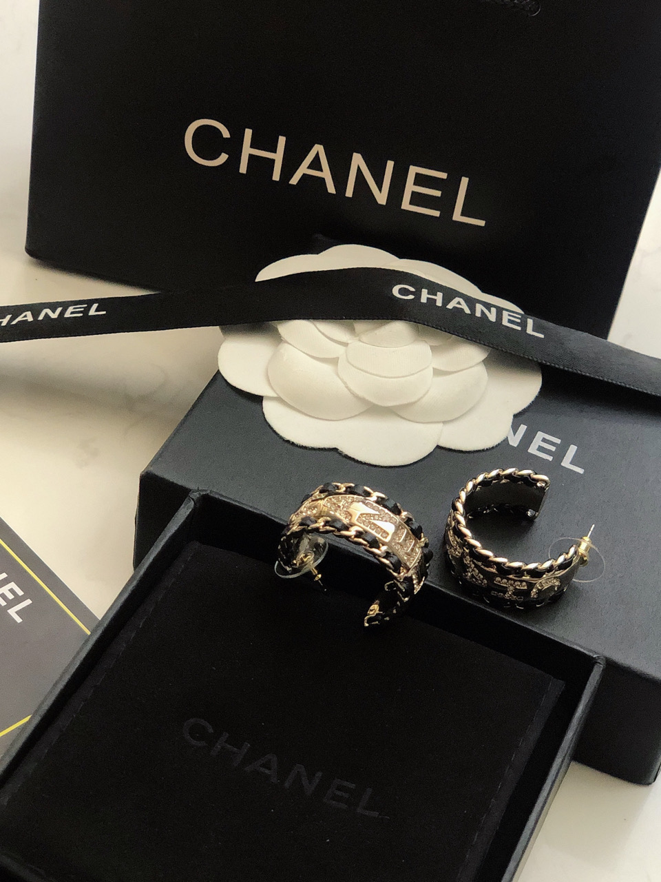 ❤️CHANEL 香奈儿新款耳环款💫流苏耳环专柜黄铜，很清新一款耳环 修饰脸型 上身图特别优雅 适合各种