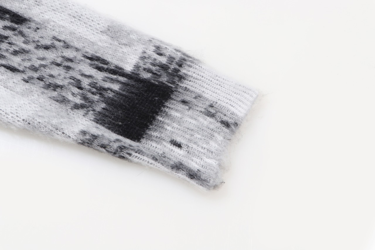 Text Summary: German-imported STOLL machine creates comfortable, high-quality 4G sweaters with unique design and special washing methods. - 图片 6