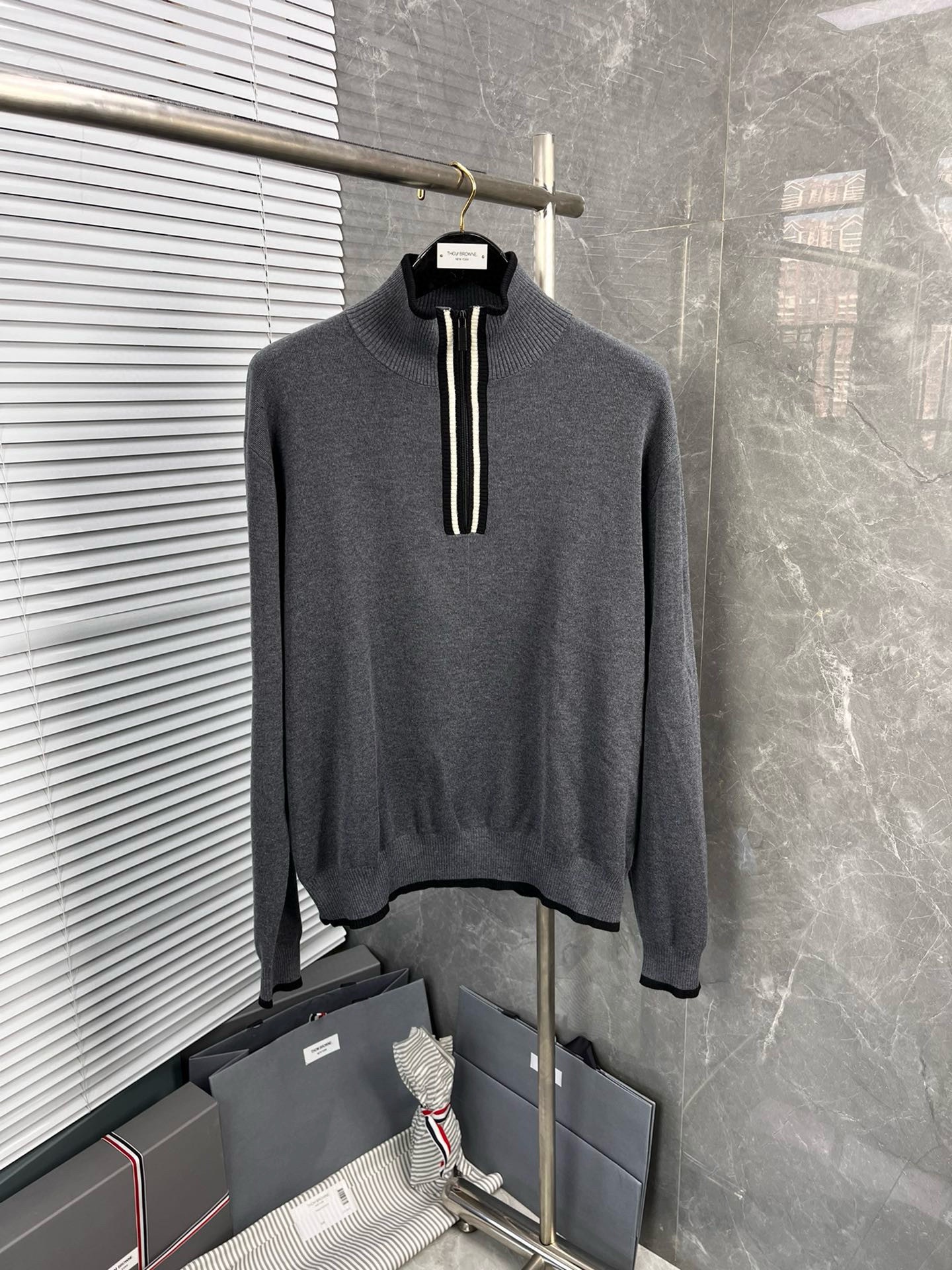 상품 이미지 697