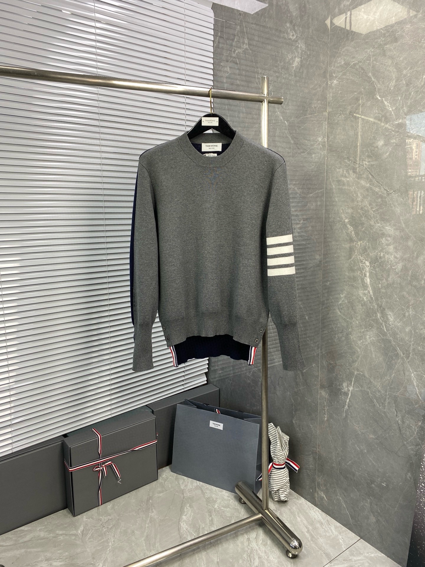 상품 이미지 696