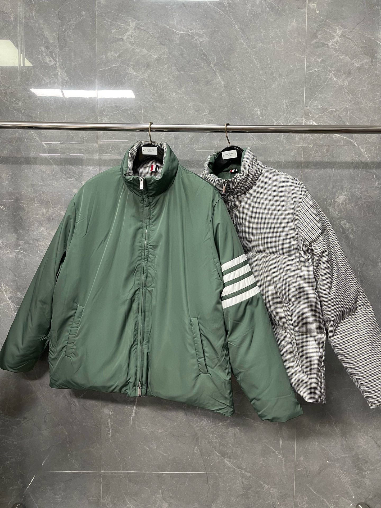 상품 이미지 702