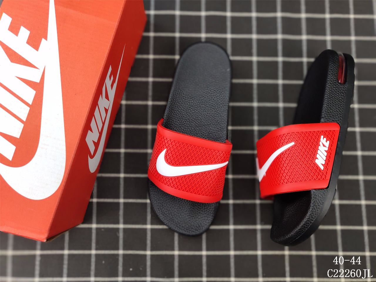 70【实拍图】Nike Air Fashion Hollow 耐克时尚经典款 后置小气垫拖鞋！ 尺码：见图<br />C22260JL