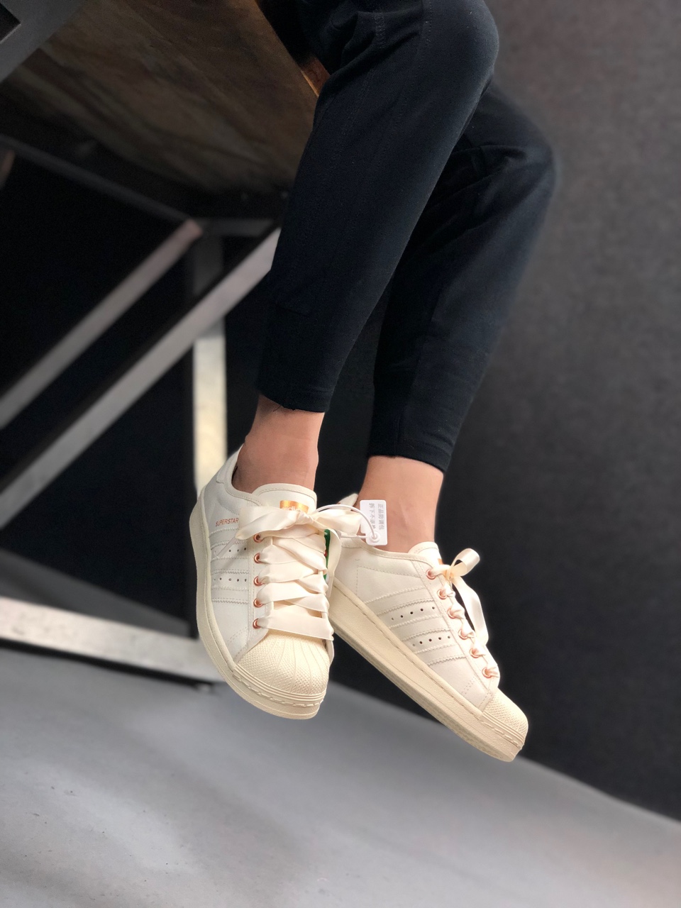 160冰激凌米黄电镀ADIDAS SUPERSTAR ORIGINALS 上脚满满的少女心  2019年度全新米黄配色帆布贝壳头