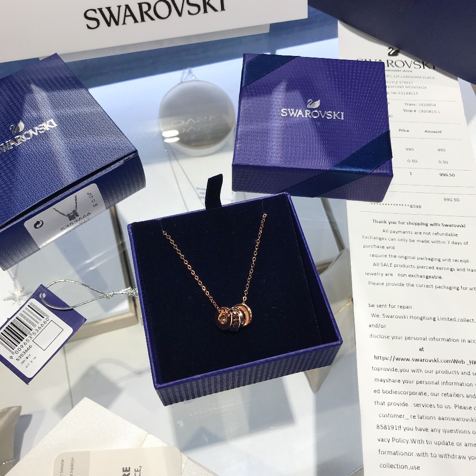 批💰90 施华洛世奇Swarovski,三环转运珠项链,时尚典雅的链坠,简约现代的设计,与日夜装扮皆巧妙搭配,附带全套专包柜装,专柜小票。