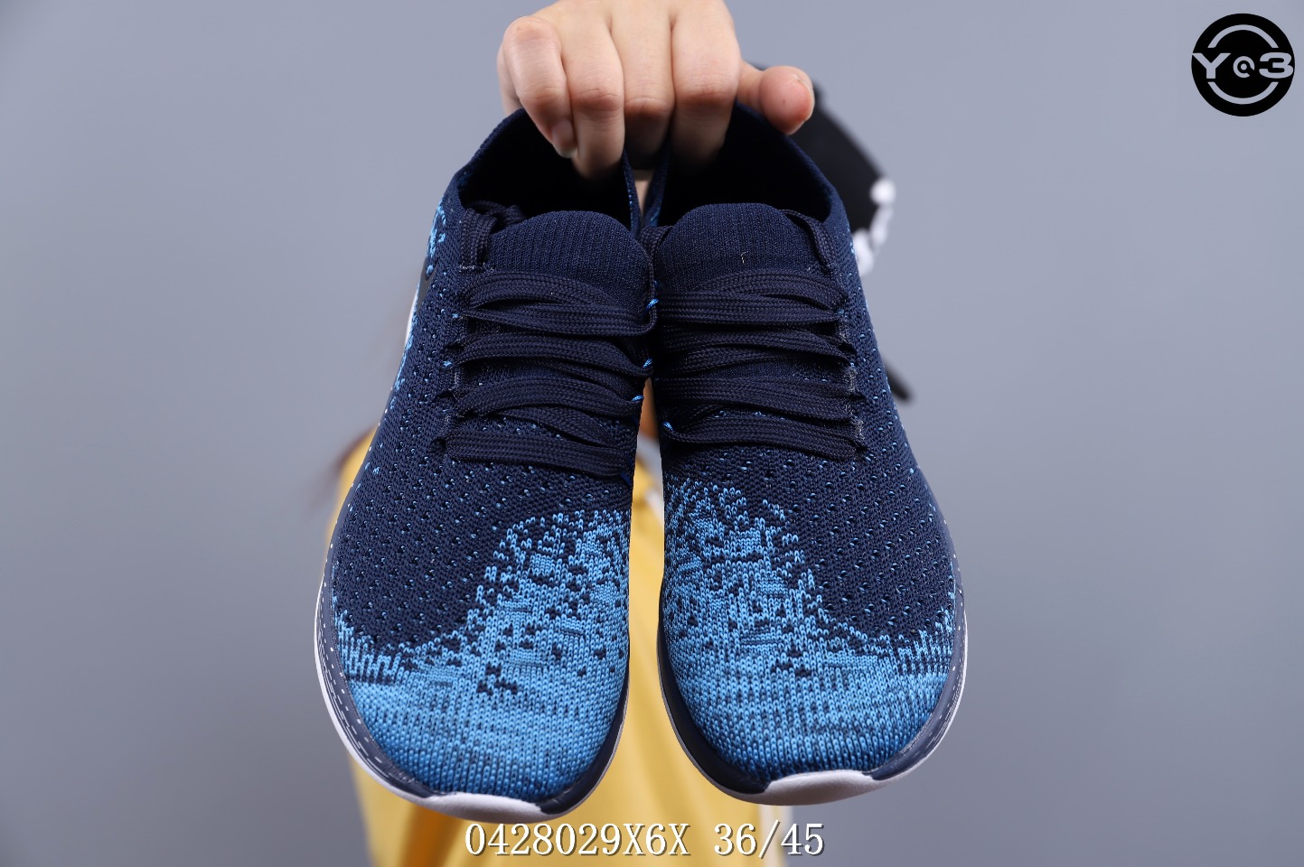 60  耐克WMNS Nike React Epic Flyknit 针织面 缓震高弹跑鞋 <br />号码：36-45