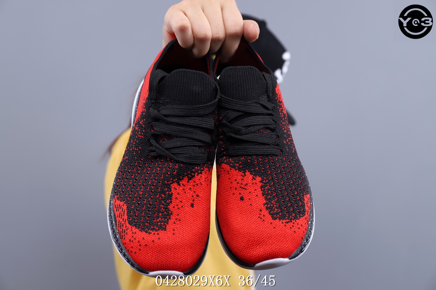 60  耐克WMNS Nike React Epic Flyknit 针织面 缓震高弹跑鞋 <br />号码：36-45