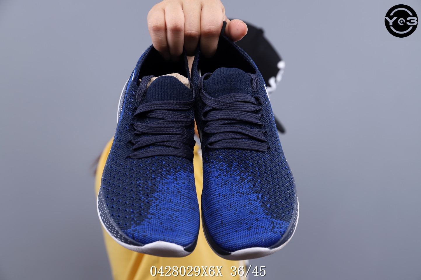 60  耐克WMNS Nike React Epic Flyknit 针织面 缓震高弹跑鞋 <br />号码：36-45