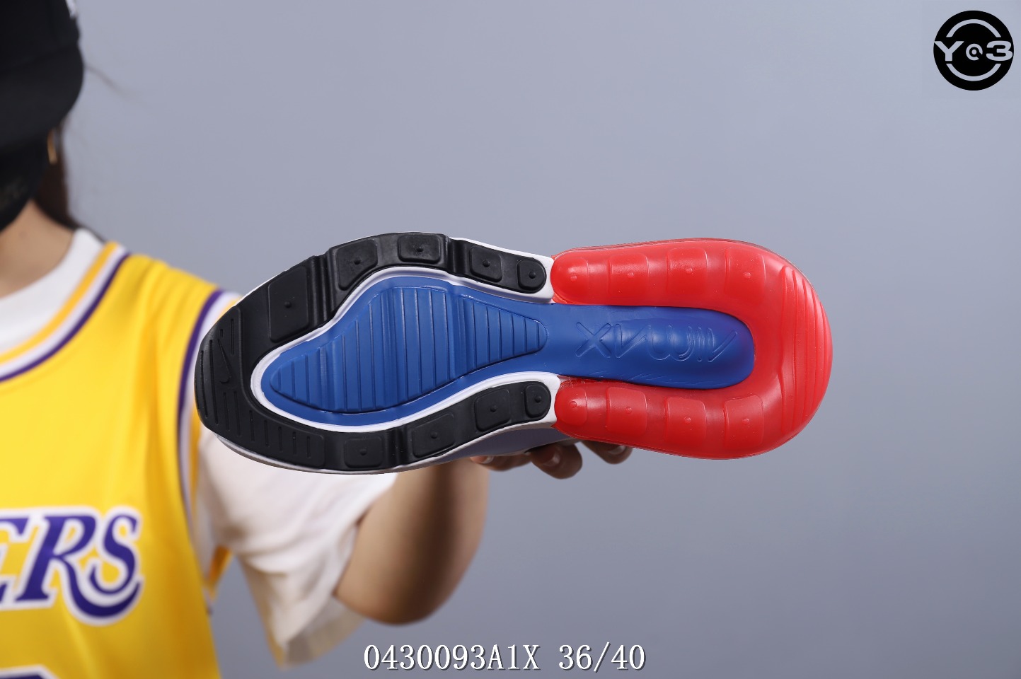 110  耐克Nike Air Max 270 Flyknit 后置半掌大气垫 缓震跑步鞋！<br />号码：36-40