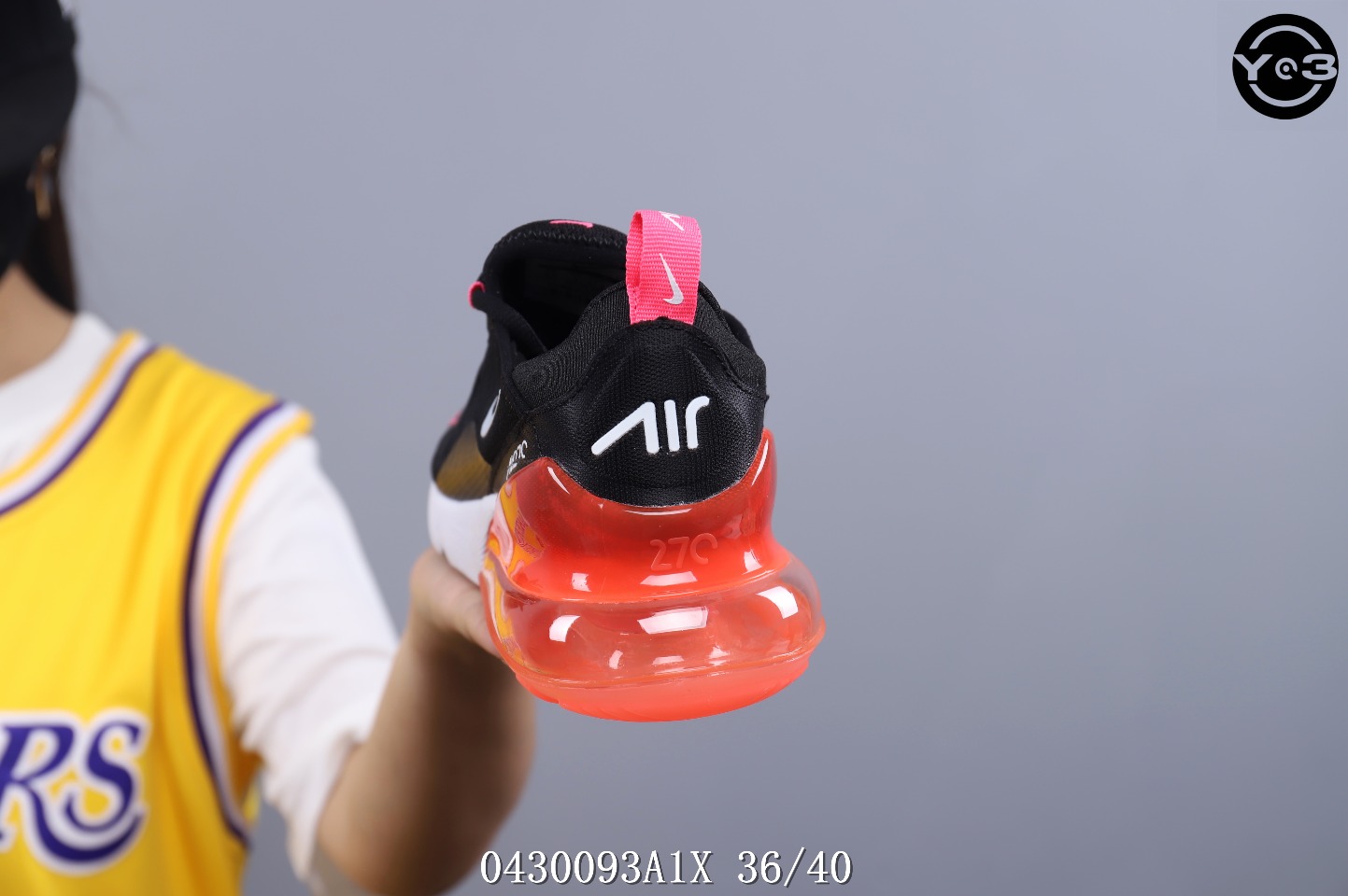 110  耐克Nike Air Max 270 Flyknit 后置半掌大气垫 缓震跑步鞋！<br />号码：36-40