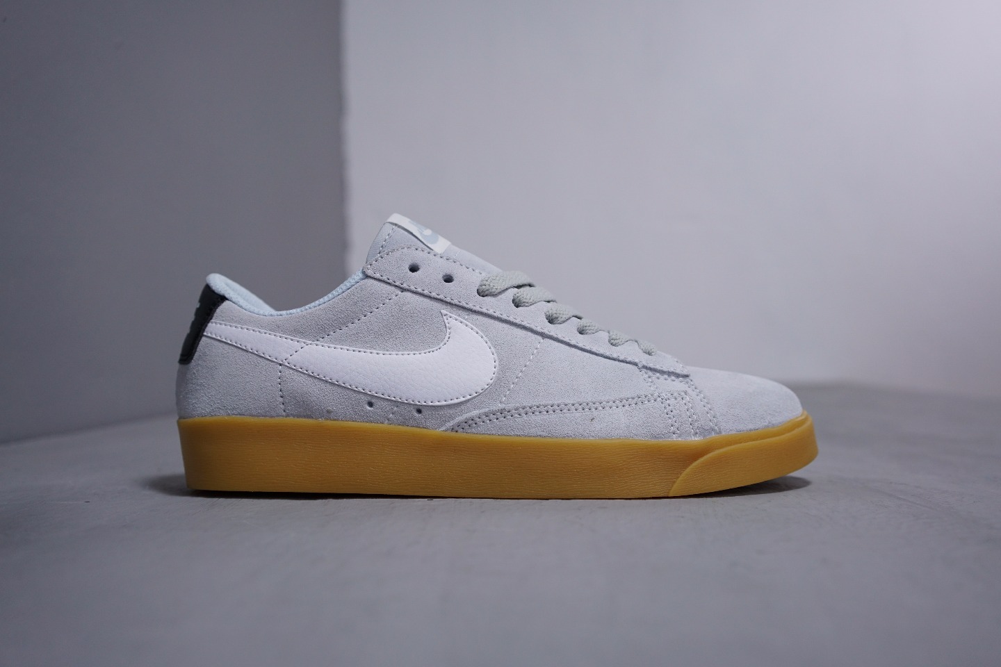130新品出货 ！官方同步 公司级 真标 耐克/Nike Blazer 网红开拓者低帮休闲板