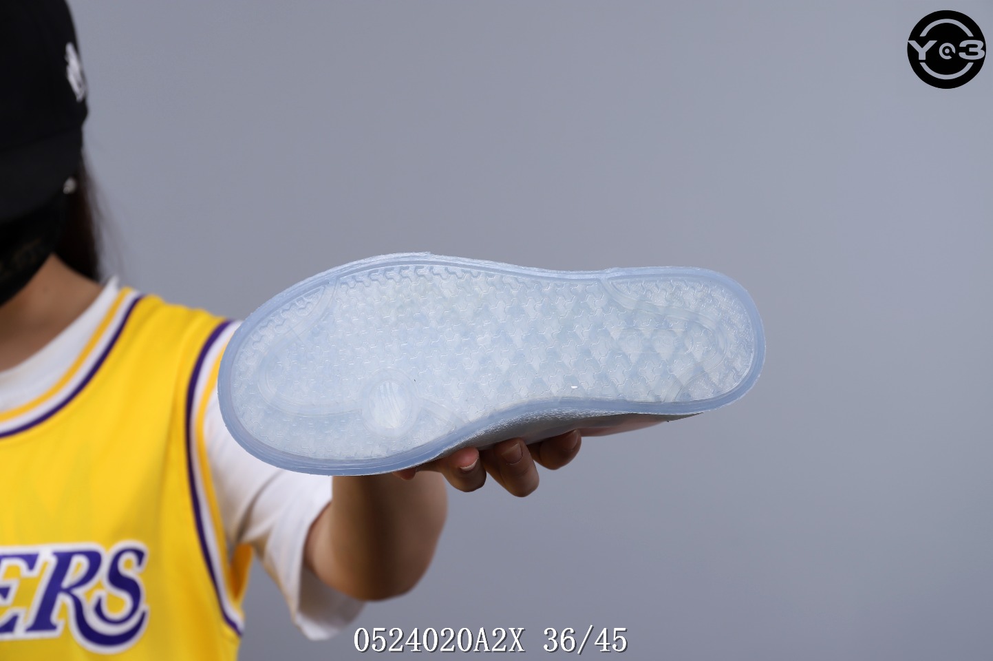 130真标半码阿迪/ADIDAS FORUM MID三叶草透明网纱高帮板鞋 休闲板鞋！