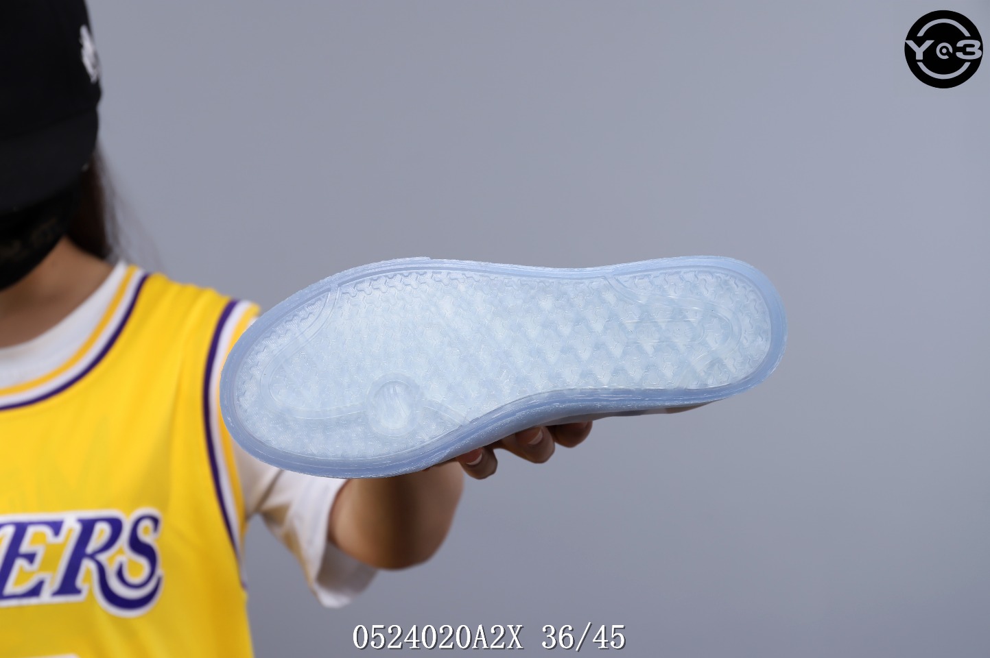 130真标半码阿迪/ADIDAS FORUM MID三叶草透明网纱高帮板鞋 休闲板鞋！