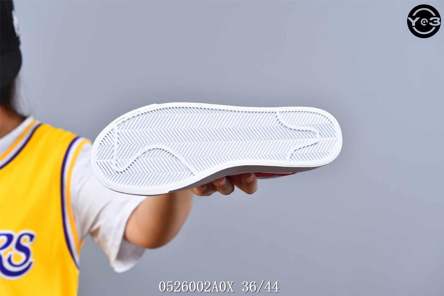 120耐克/NIKE SB ZOOM BLAZER LOW 猪巴革鞋面耐克刺绣大勾 百搭校园滑板鞋SW